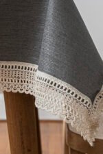 Mantel impermeable lino con puntilla - Imagen 3